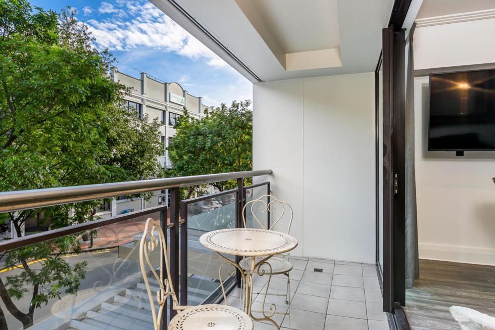Corporate, Spacious Staycation - Sky Tower Views Auckland Exterior photo